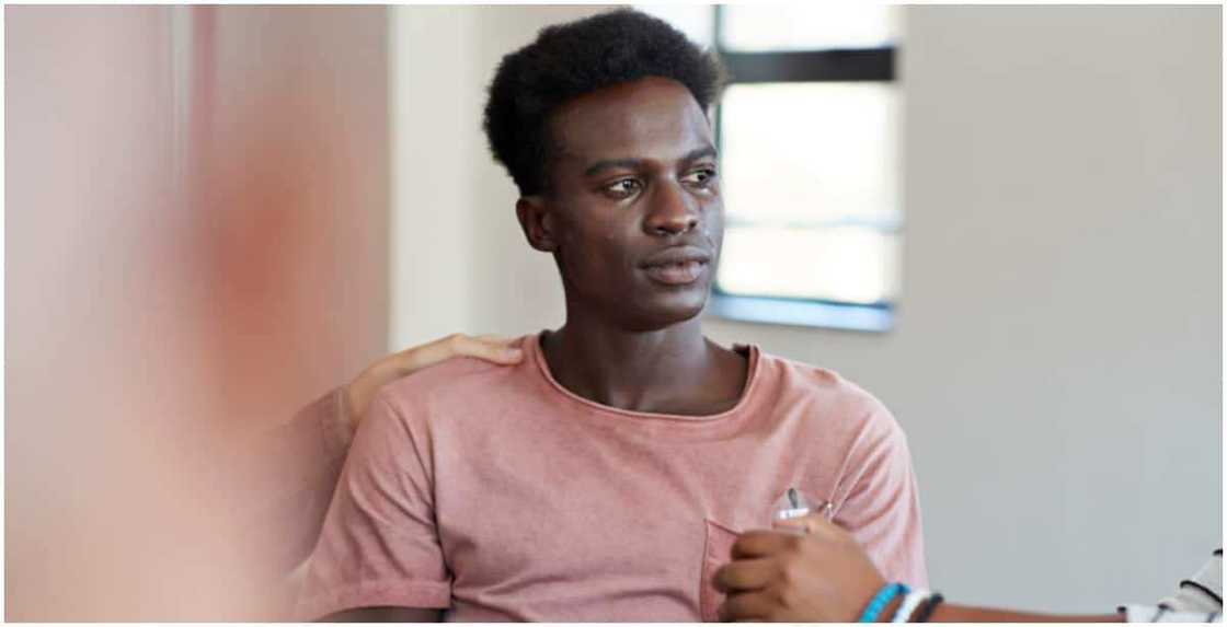 Man who went to withdraw his last N6500 from bank gets arrested in error for stealing N312k Man who went to withdraw his last N6500 from bank gets arrested in error for stealing N312k