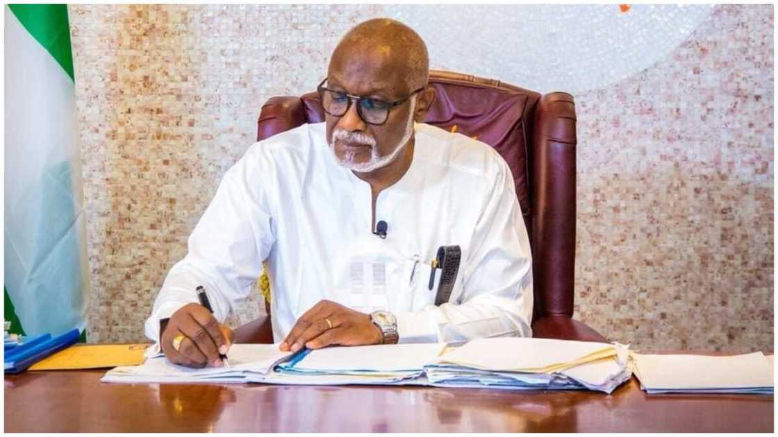 BREAKING: Anxiety in Ondo as 3 die, policemen, families flee barrack BREAKING: Anxiety in Ondo as 3 die, policemen, families flee barrack