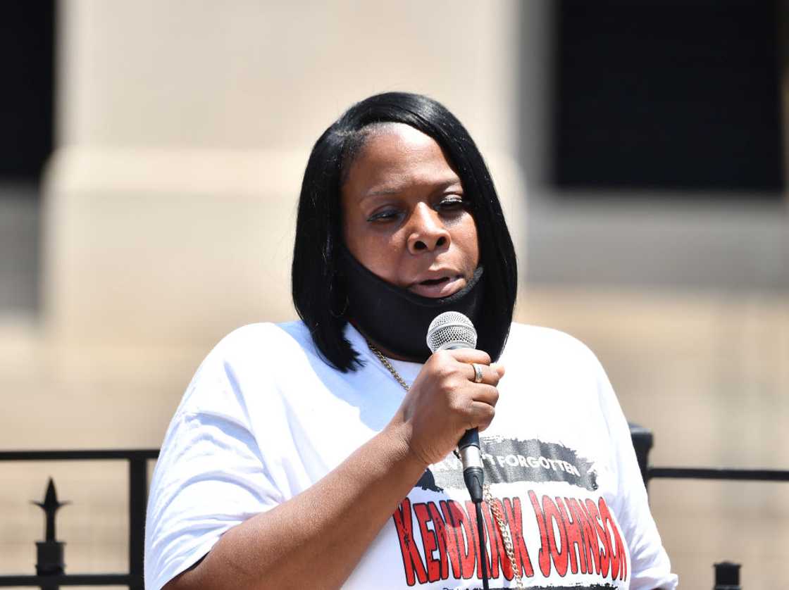 Jacquelyn Johnson, mother of Kendrick Johnson, speaks onstage at the Georgia State Capitol Jacquelyn Johnson, mother of Kendrick Johnson, speaks onstage at the Georgia State Capitol