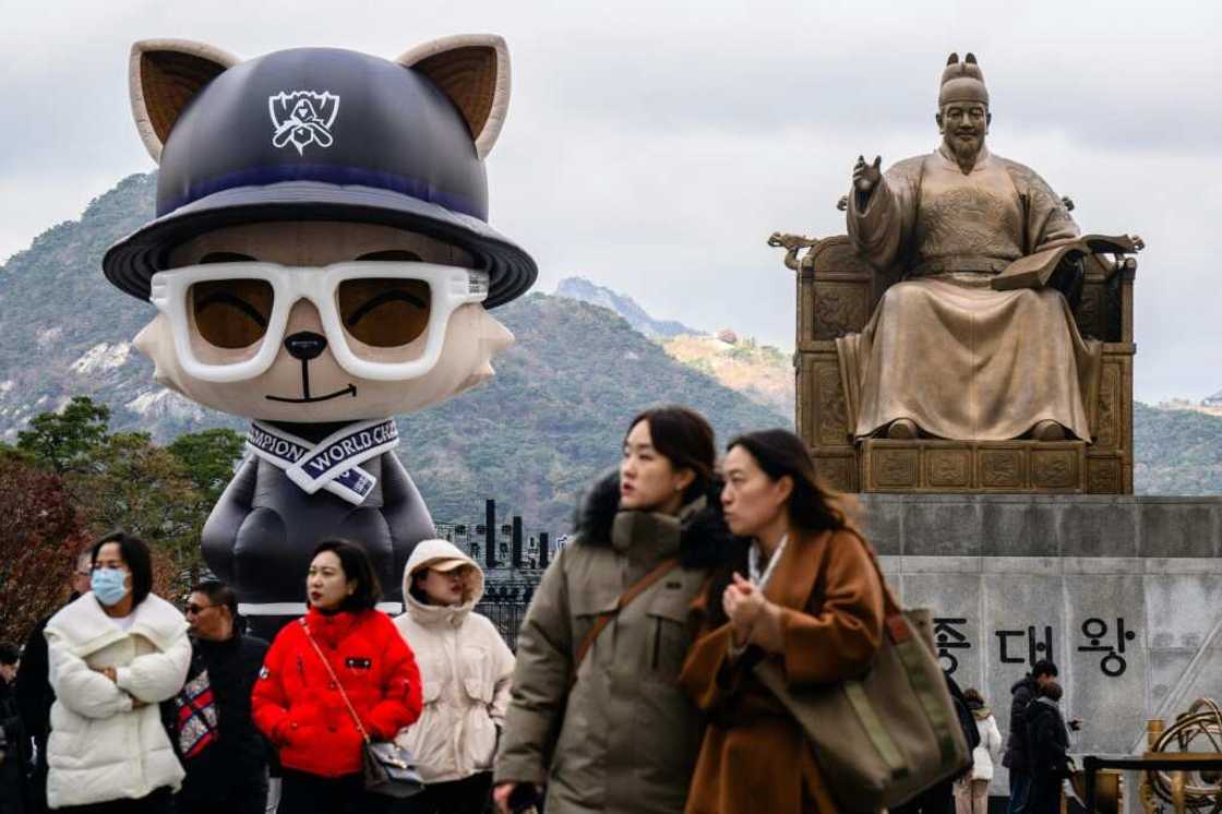 A fan zone has been set up in the heart of Seoul for fans to watch a live screening of the final