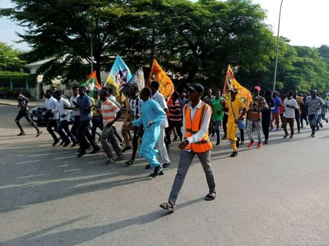 Sojoji sun gargadi yan shia Sojoji sun gargadi yan shia