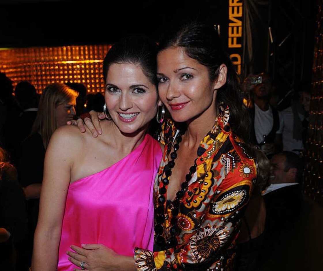 popular twins popular twins