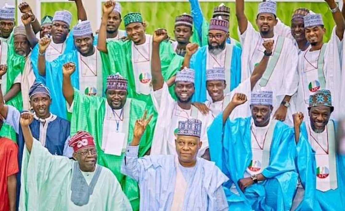 Tinubu da ‘yan fim Tinubu da ‘yan fim