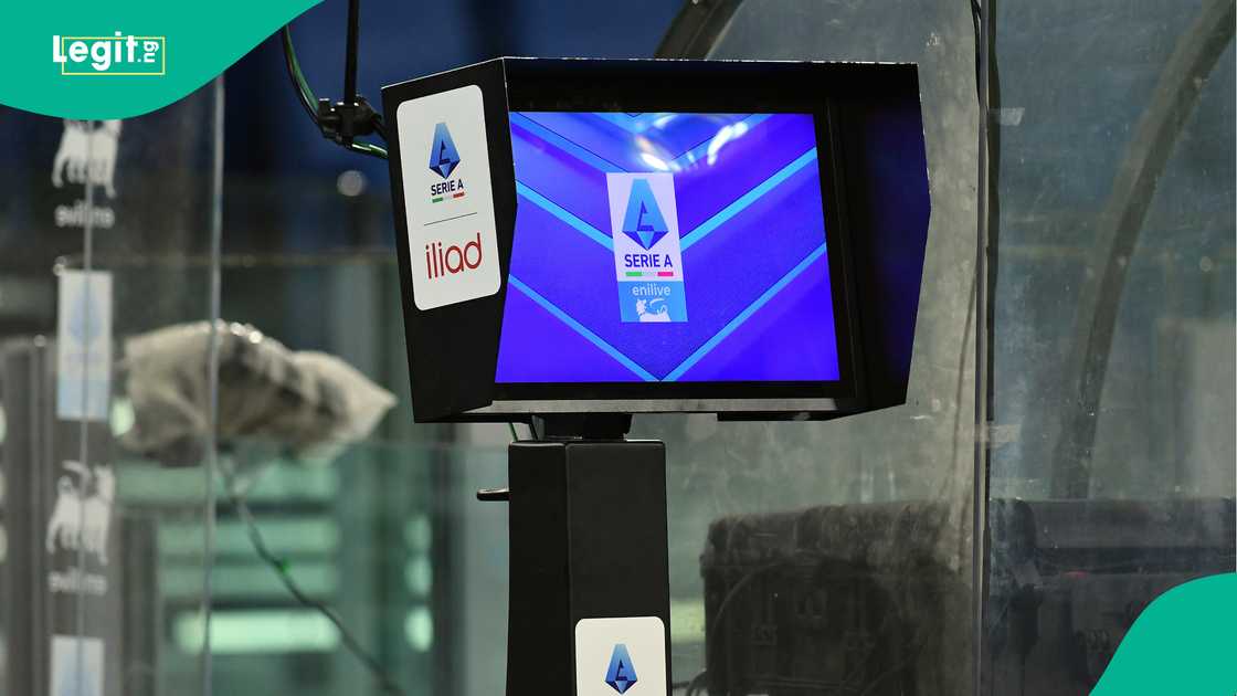 Referee, Purple Card, FIFA, Serie C, World Cup, Challenge Card. Referee, Purple Card, FIFA, Serie C, World Cup, Challenge Card.