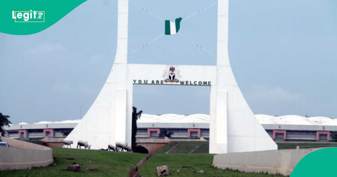 'Yan bindiga sun yi garkuwa da mutane 7 a sabon harin da suka kai Abuja 'Yan bindiga sun yi garkuwa da mutane 7 a sabon harin da suka kai Abuja