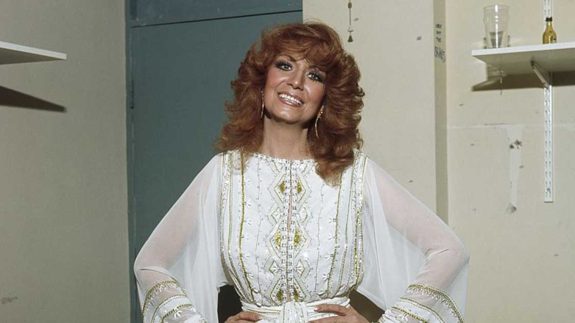 Dottie West in 1968 Dottie West in 1968