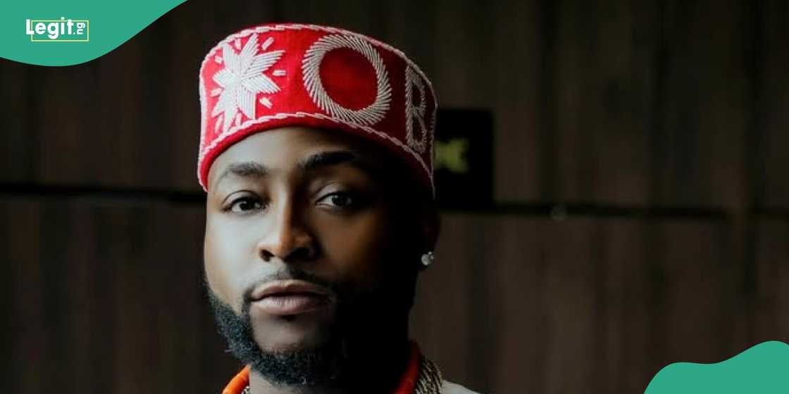 Davido respondeu ao vídeo que deu um tapa pelo homem. Davido respondeu ao vídeo que deu um tapa pelo homem.