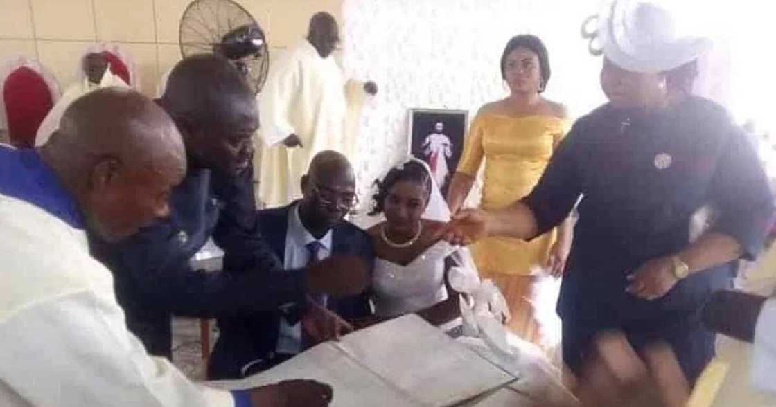 Ghanaian man reveals wife has never slept with him Ghanaian man reveals wife has never slept with him