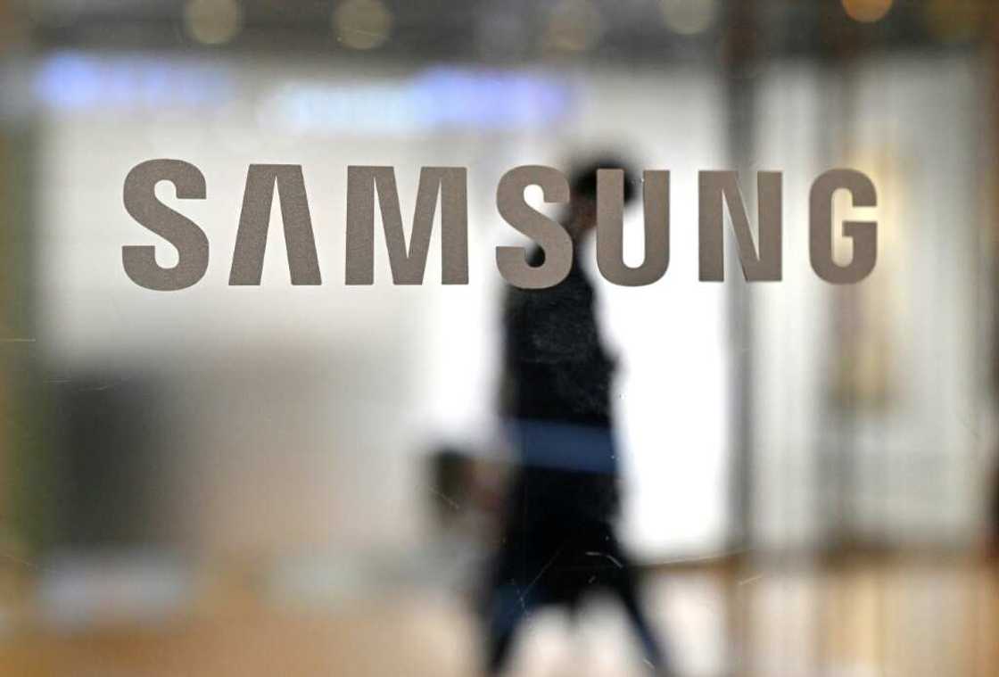 Samsung is one of the world's largest chip makers, and has large semiconductor factories in China Samsung is one of the world's largest chip makers, and has large semiconductor factories in China