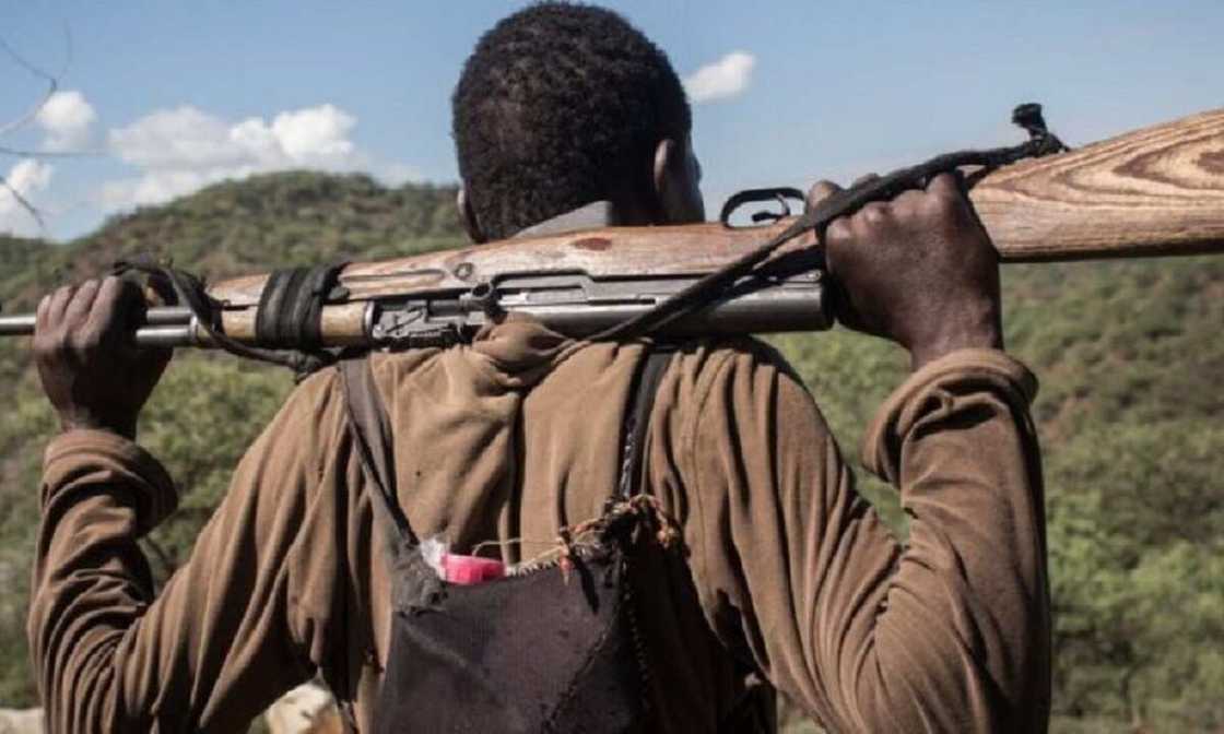 Zamfara: 'Yan bindiga sun saka wa mutane haraji, sun ce wanda bai biya ba zai yaba wa aya zaƙinta Zamfara: 'Yan bindiga sun saka wa mutane haraji, sun ce wanda bai biya ba zai yaba wa aya zaƙinta