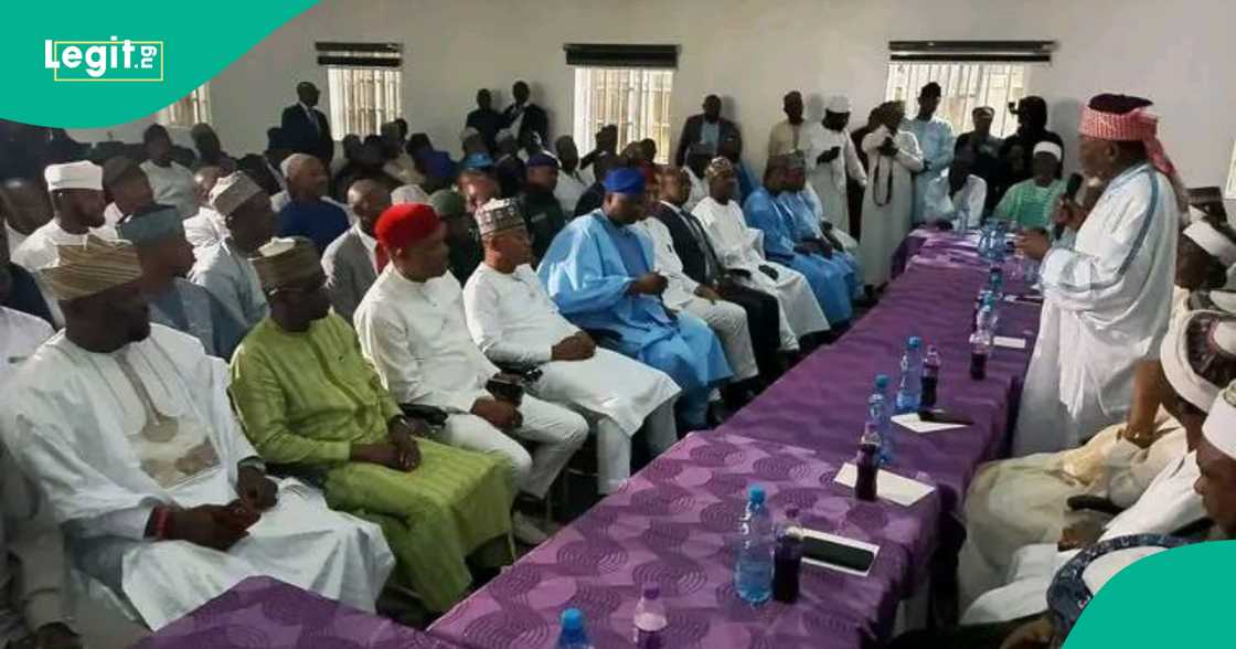 Sheikh Jingir yana jawabi ga shugabannin APC a Jos