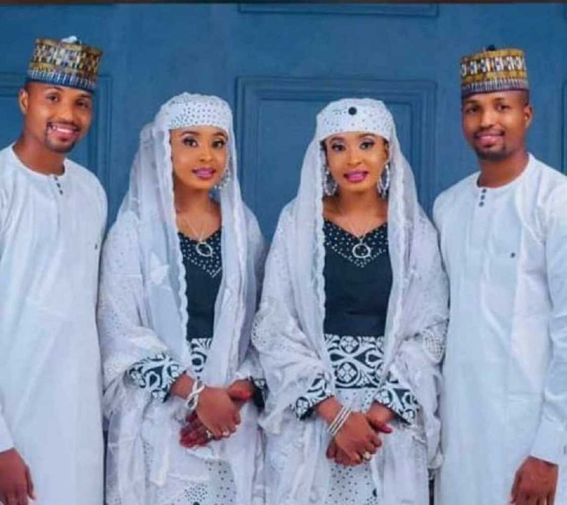 Kyawawan hotunan tagwaye maza za su aura tagwàye sun janyo cece-kuce Kyawawan hotunan tagwaye maza za su aura tagwàye sun janyo cece-kuce