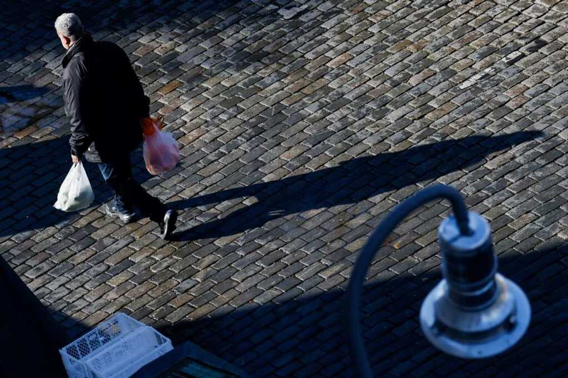Economists surveyed by FactSet and Bloomberg had forecast that inflation would slow to 2.5 percent Economists surveyed by FactSet and Bloomberg had forecast that inflation would slow to 2.5 percent