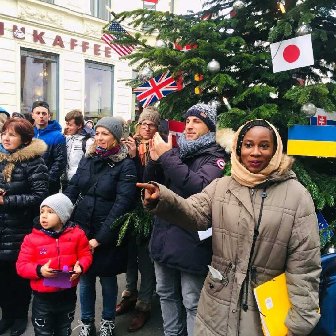 Coronavirus: Lady to produce 1,000 bottles of hand sanitiser and 1,000 liquid soap in Minna Coronavirus: Lady to produce 1,000 bottles of hand sanitiser and 1,000 liquid soap in Minna