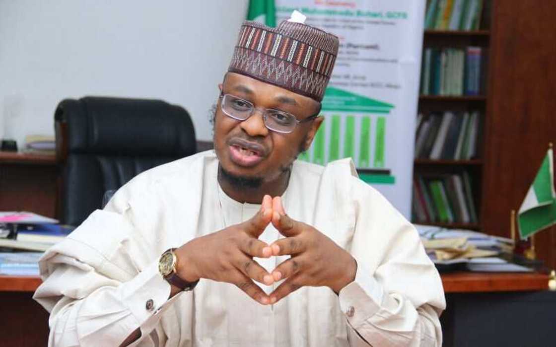 FG suspends NIMC staff over extortion of NIN applicants, reveals penalty for bribery FG suspends NIMC staff over extortion of NIN applicants, reveals penalty for bribery