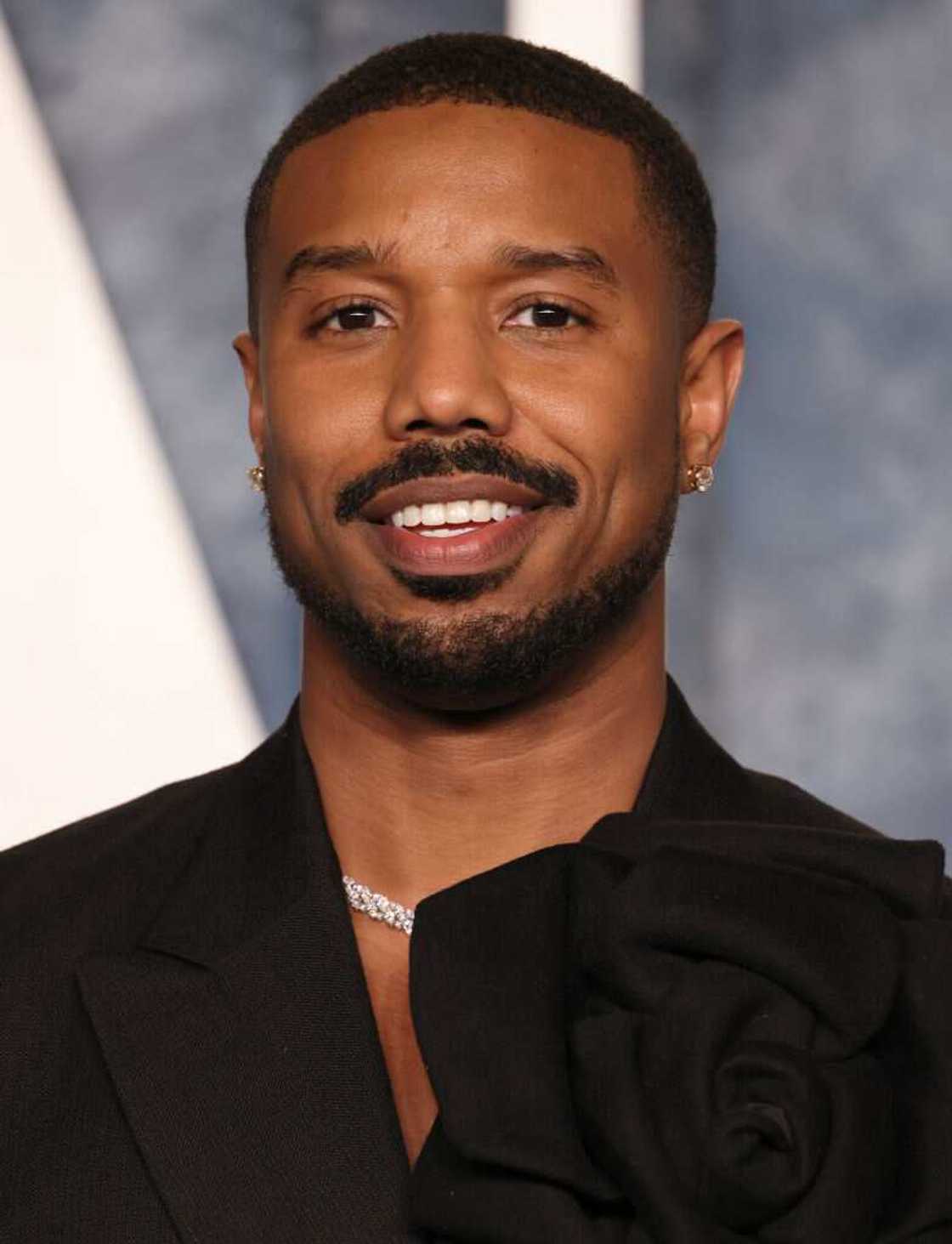Michael B. Jordan assiste à la fête des Oscars Vanity Fair 2023 Michael B. Jordan assiste à la fête des Oscars Vanity Fair 2023