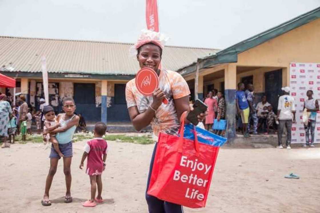 Reducing Malaria, Saving Lives: itel and Amatem Softgel Distribute Relief Materials For World Malaria Day 2022 Reducing Malaria, Saving Lives: itel and Amatem Softgel Distribute Relief Materials For World Malaria Day 2022