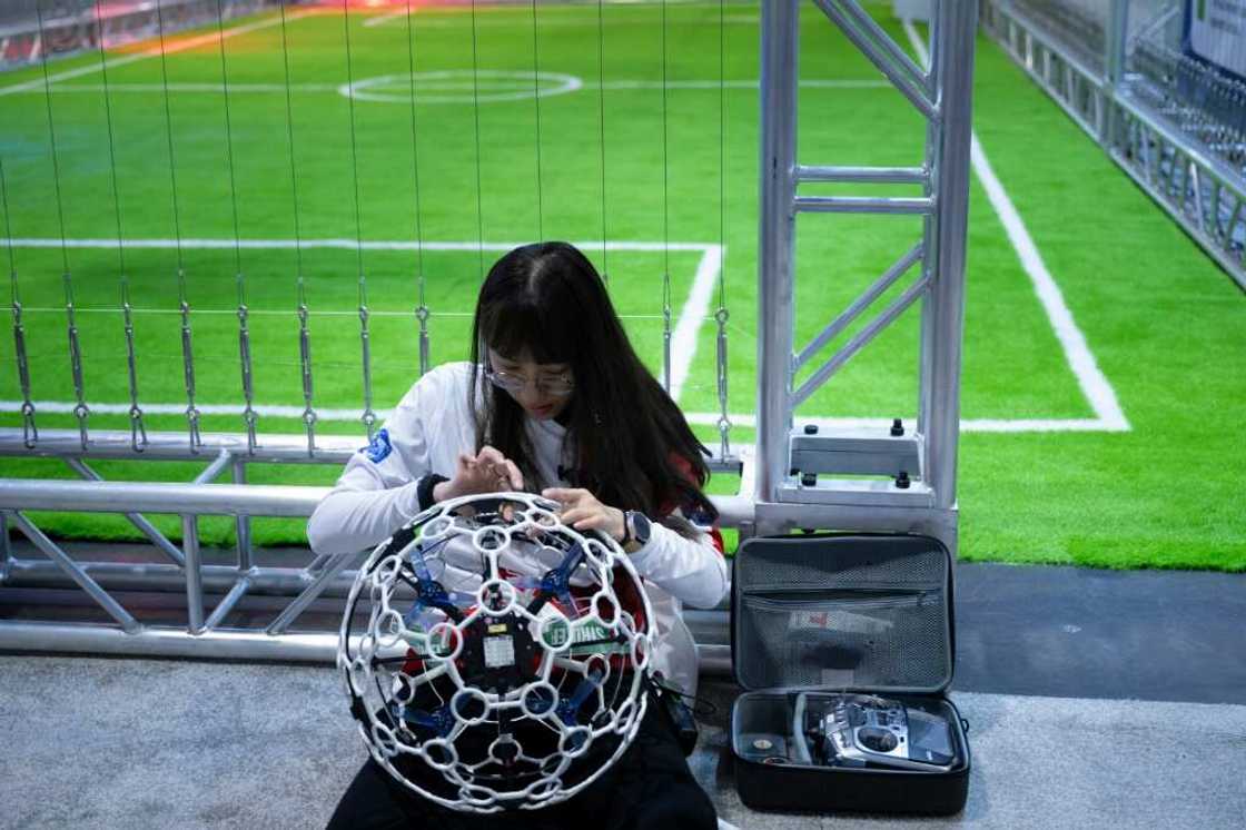 Breaks are built into drone soccer matches so that players can make necessary repairs Breaks are built into drone soccer matches so that players can make necessary repairs