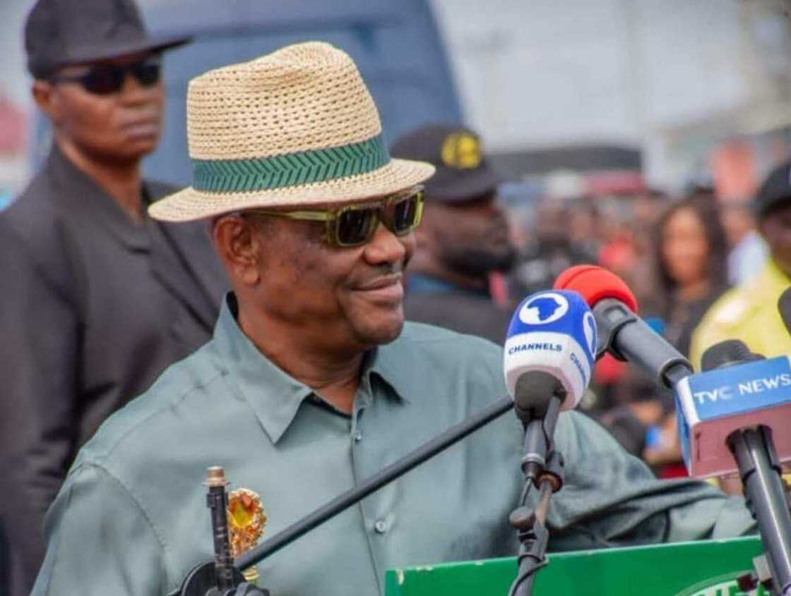 Gwamnan Ribas, Nyesom Wike. Gwamnan Ribas, Nyesom Wike.