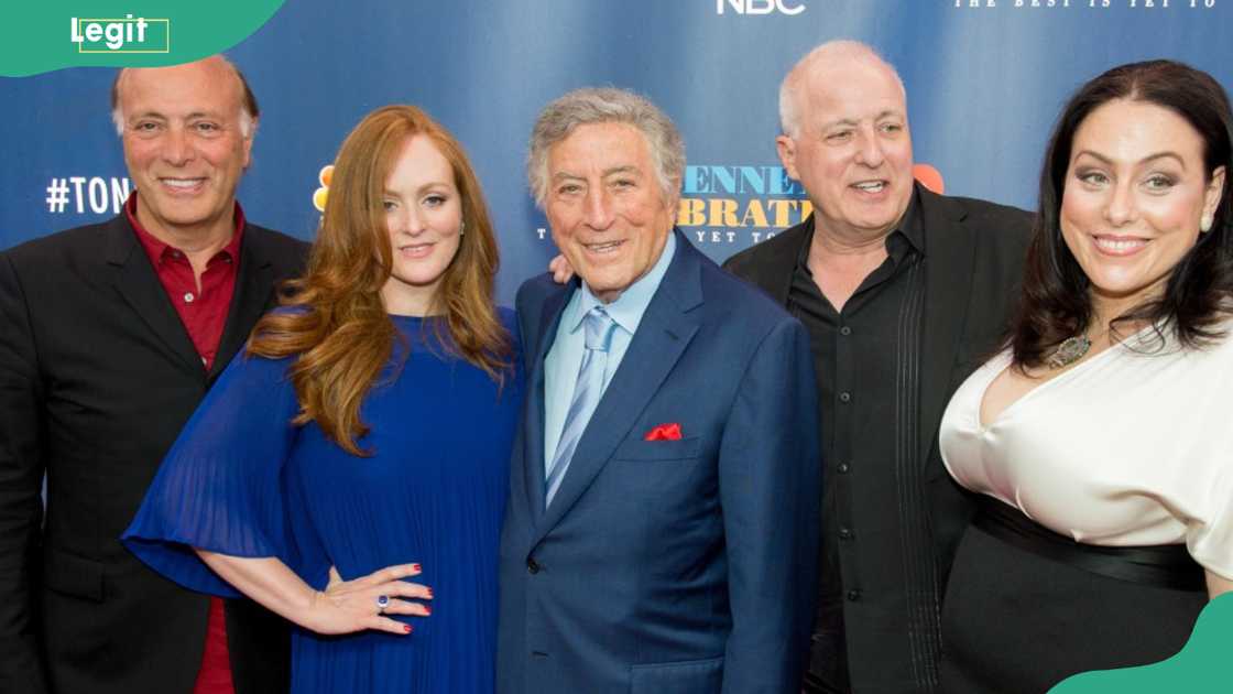 Danny Bennett, Antonia Bennett, Tony Bennett, Dae Bennett and Johanna Bennett attend Tony Bennett Celebrates 90 Danny Bennett, Antonia Bennett, Tony Bennett, Dae Bennett and Johanna Bennett attend Tony Bennett Celebrates 90