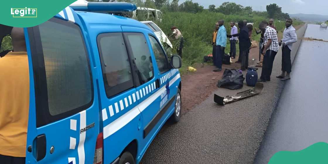 5 burnt to death in Ebonyi road accident 5 burnt to death in Ebonyi road accident