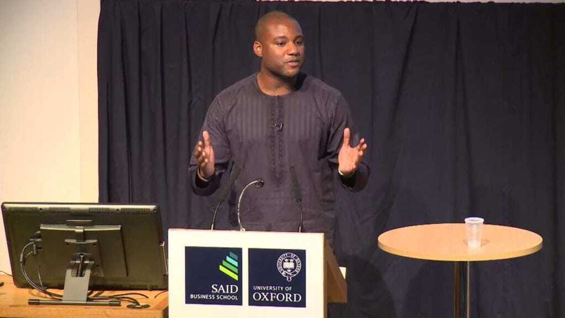 Jerin Mashahuran Attajiran Matasa 5 da su ka fi kowa dinbin dukiya a Najeriya Jerin Mashahuran Attajiran Matasa 5 da su ka fi kowa dinbin dukiya a Najeriya