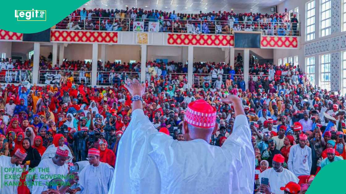 Governor Abba Kabir Yusuf of Kano has bid farewell to 350 Kano students given scholarship to student master abroad.