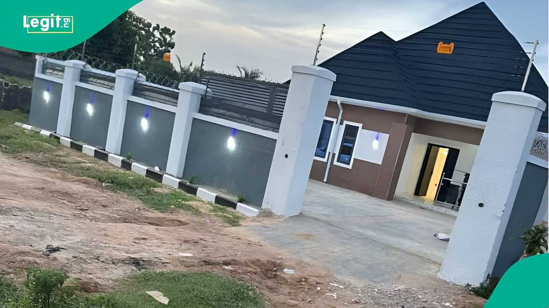 Man gifts mother expansive home Man gifts mother expansive home