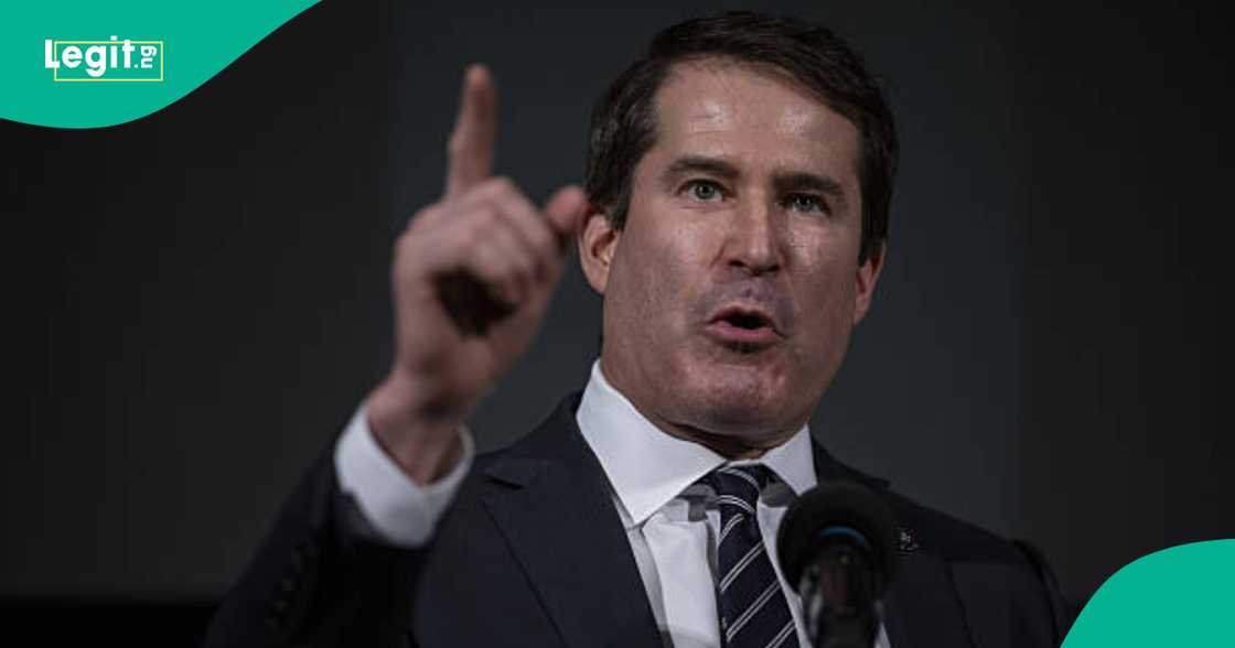 Seth Moulton. Seth Moulton.