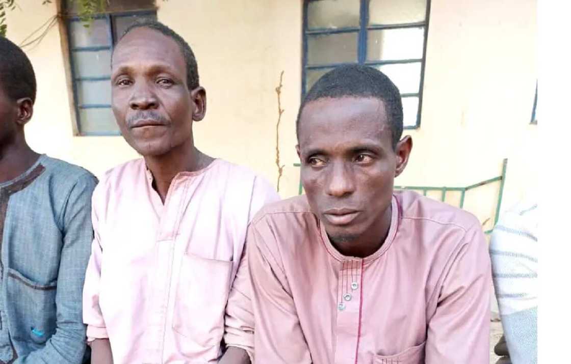 Katsina: An kama boka da ke yi wa 'yan bindiga asiri da addu'oi Katsina: An kama boka da ke yi wa 'yan bindiga asiri da addu'oi