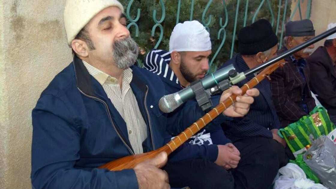 Labarin wani addini da ba a san shi ba mai suna 'Yarsan' Labarin wani addini da ba a san shi ba mai suna 'Yarsan'