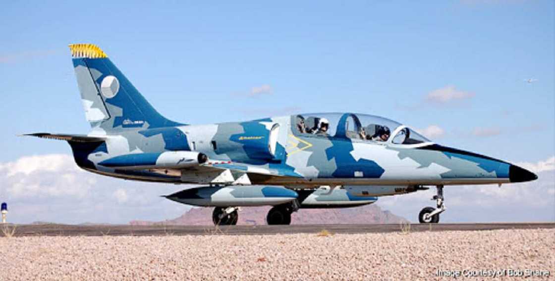 Jiragen Yaƙin NAF Sun Jefa Wa Sojojin Ƙasa Bam Bisa Kuskure Jiragen Yaƙin NAF Sun Jefa Wa Sojojin Ƙasa Bam Bisa Kuskure