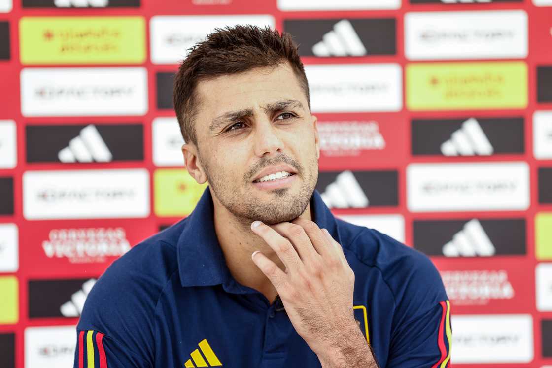 best defensive midfielders in the world best defensive midfielders in the world