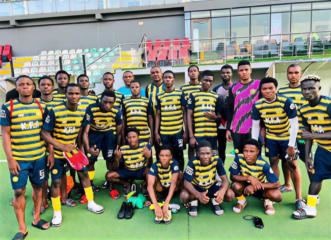 Kwara State Football Academy posing for a photo on the pitch Kwara State Football Academy posing for a photo on the pitch