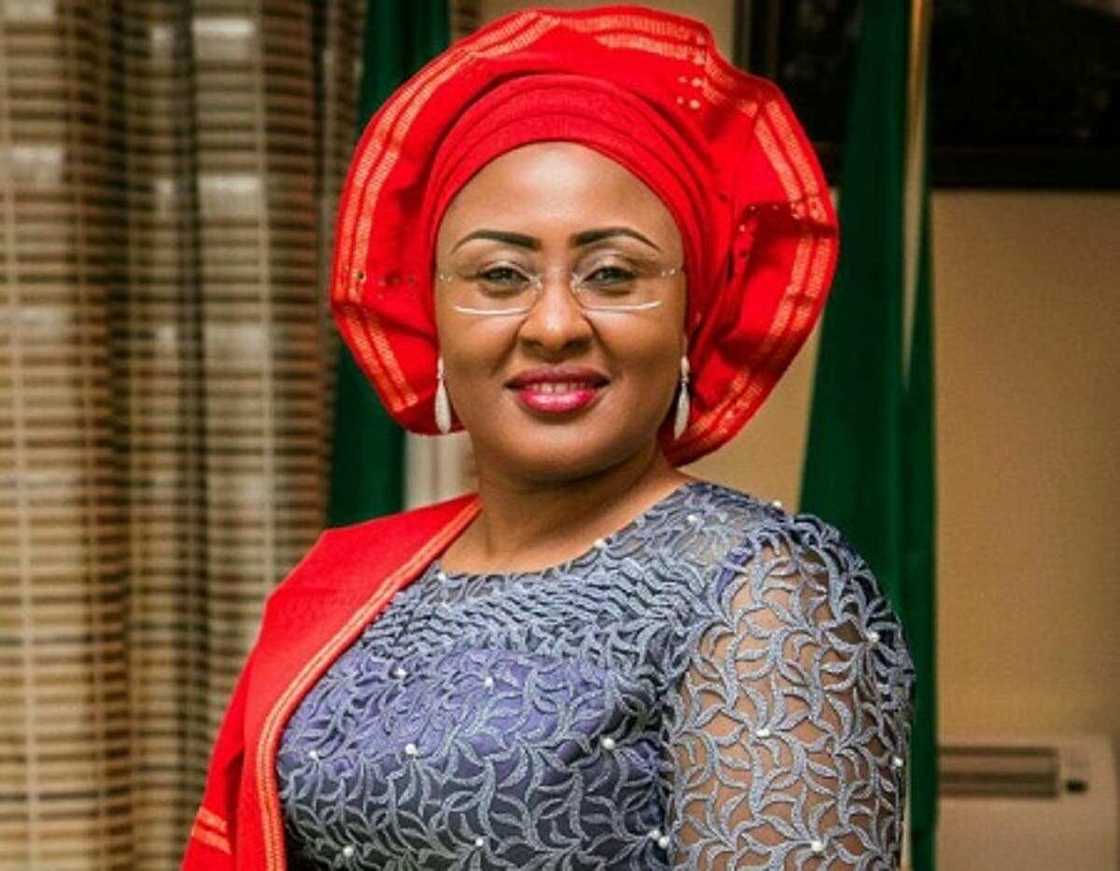 Aisha Buhari ta sa an dauko mata wata mata, an kai ta kara kotu Aisha Buhari ta sa an dauko mata wata mata, an kai ta kara kotu