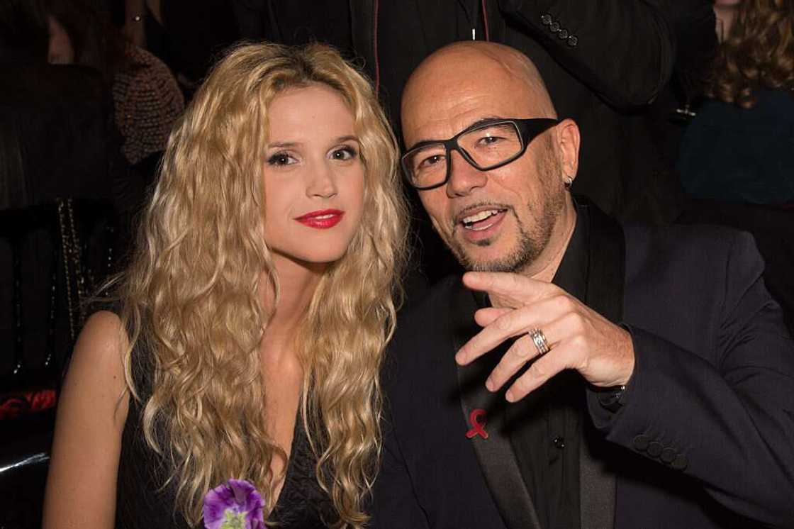 Julie Hantson et Pascal Obispo assistent au dîner de gala Sidaction 2015 au Pavillon d'Armenonville le 29 janvier 2015 à Paris, France. Julie Hantson et Pascal Obispo assistent au dîner de gala Sidaction 2015 au Pavillon d'Armenonville le 29 janvier 2015 à Paris, France.