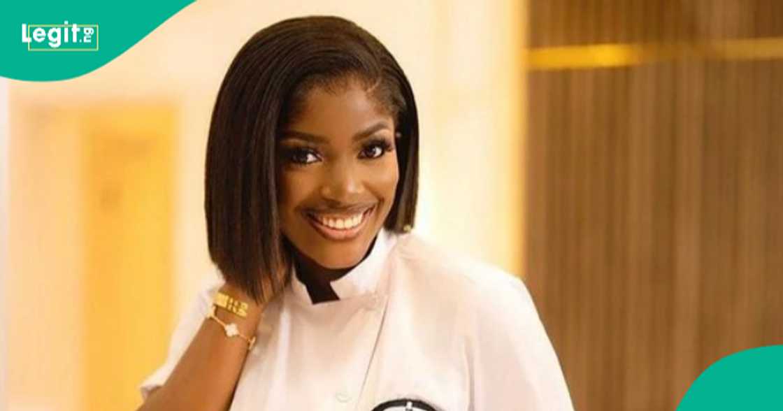 Hilda Baci starts her mission to cook 'biggest' jollof rice, shows off large goat meat.