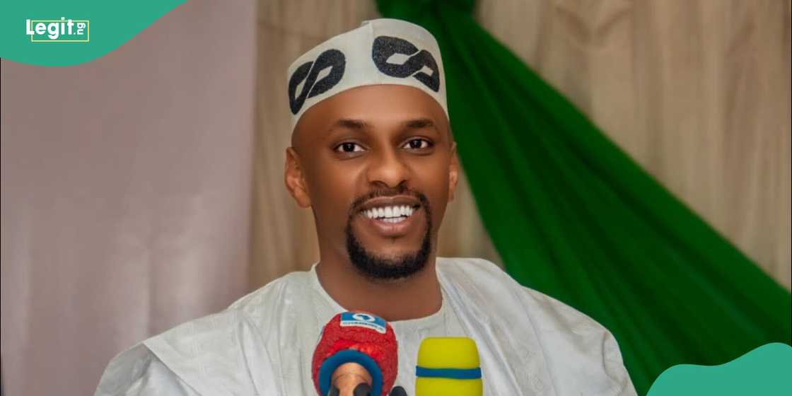 APC chieftain Abdulrahman Haske during the distribution of relief materials in Lamurde Local Government Area.