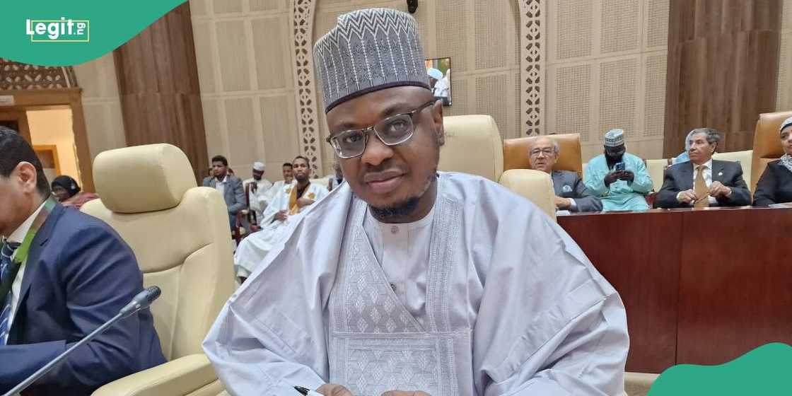 Buhari's minister's friend donates N50m to rescue 5 kidnapped sisters Buhari's minister's friend donates N50m to rescue 5 kidnapped sisters