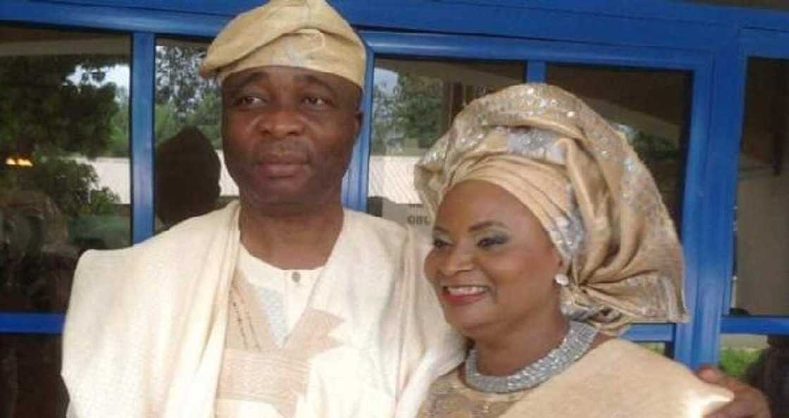 Miji da mata da suka shiga aikin dan sanda a rana daya, sun zama kwamishinoni a rana daya Miji da mata da suka shiga aikin dan sanda a rana daya, sun zama kwamishinoni a rana daya