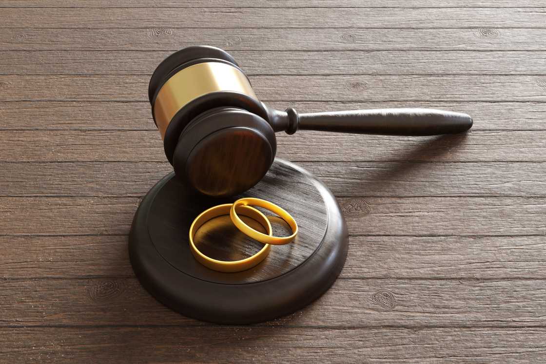 Golden ring in court Golden ring in court