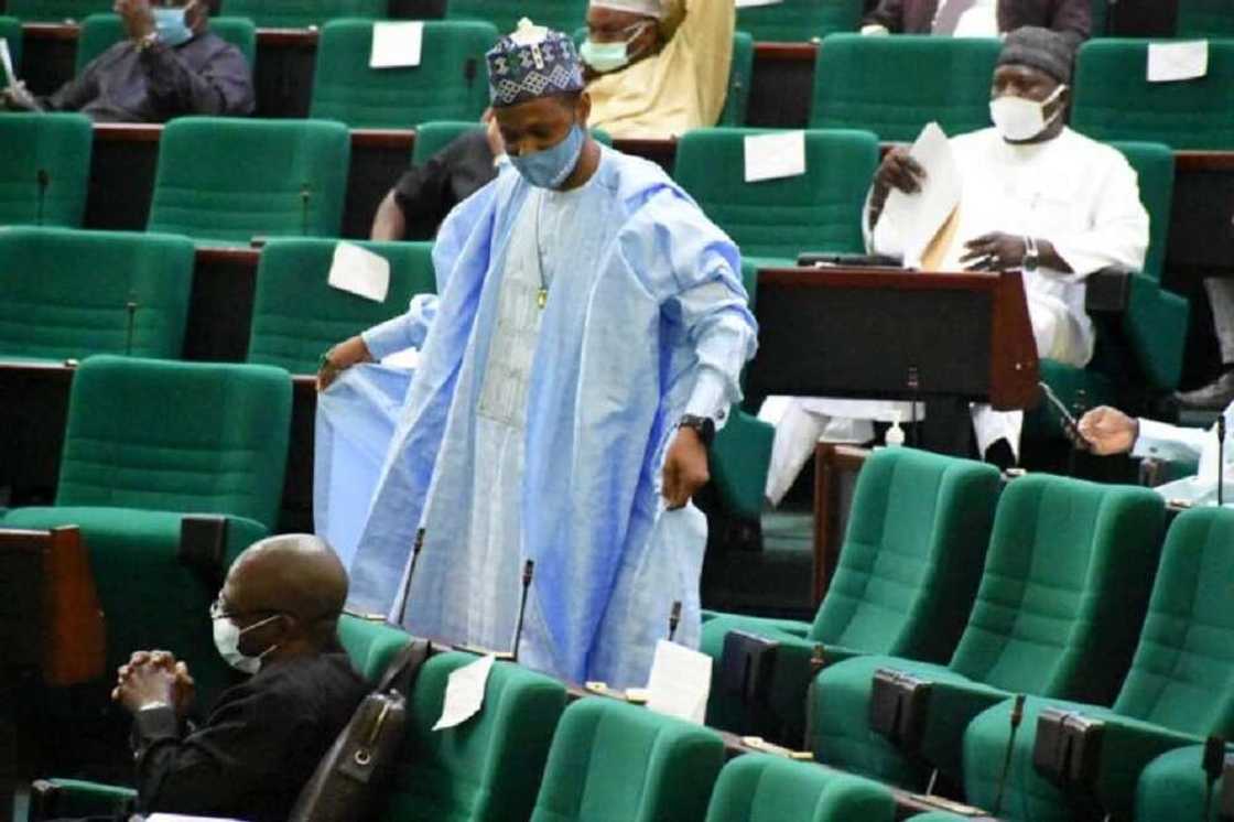 Katsina: 'Yan bindiga sun afka gidan dan majalisar wakilai, sun sace mutum biyu Katsina: 'Yan bindiga sun afka gidan dan majalisar wakilai, sun sace mutum biyu