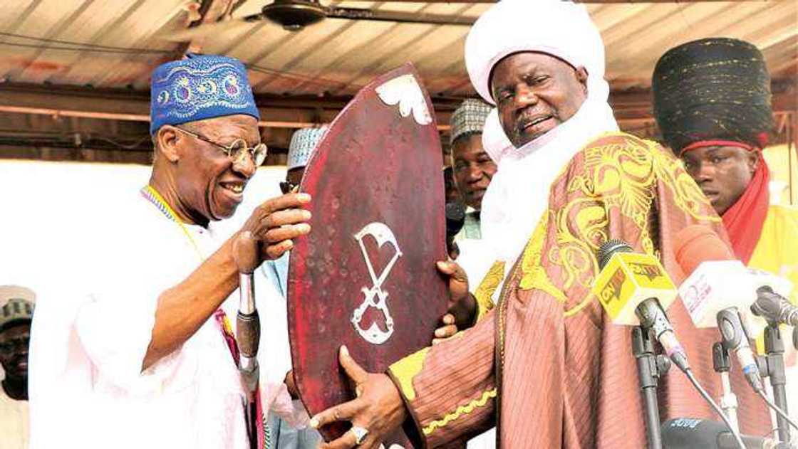 Sarkin Argungu zai gwangwaje Lai Mohammed da sarautar Kakakin Kebbi Sarkin Argungu zai gwangwaje Lai Mohammed da sarautar Kakakin Kebbi