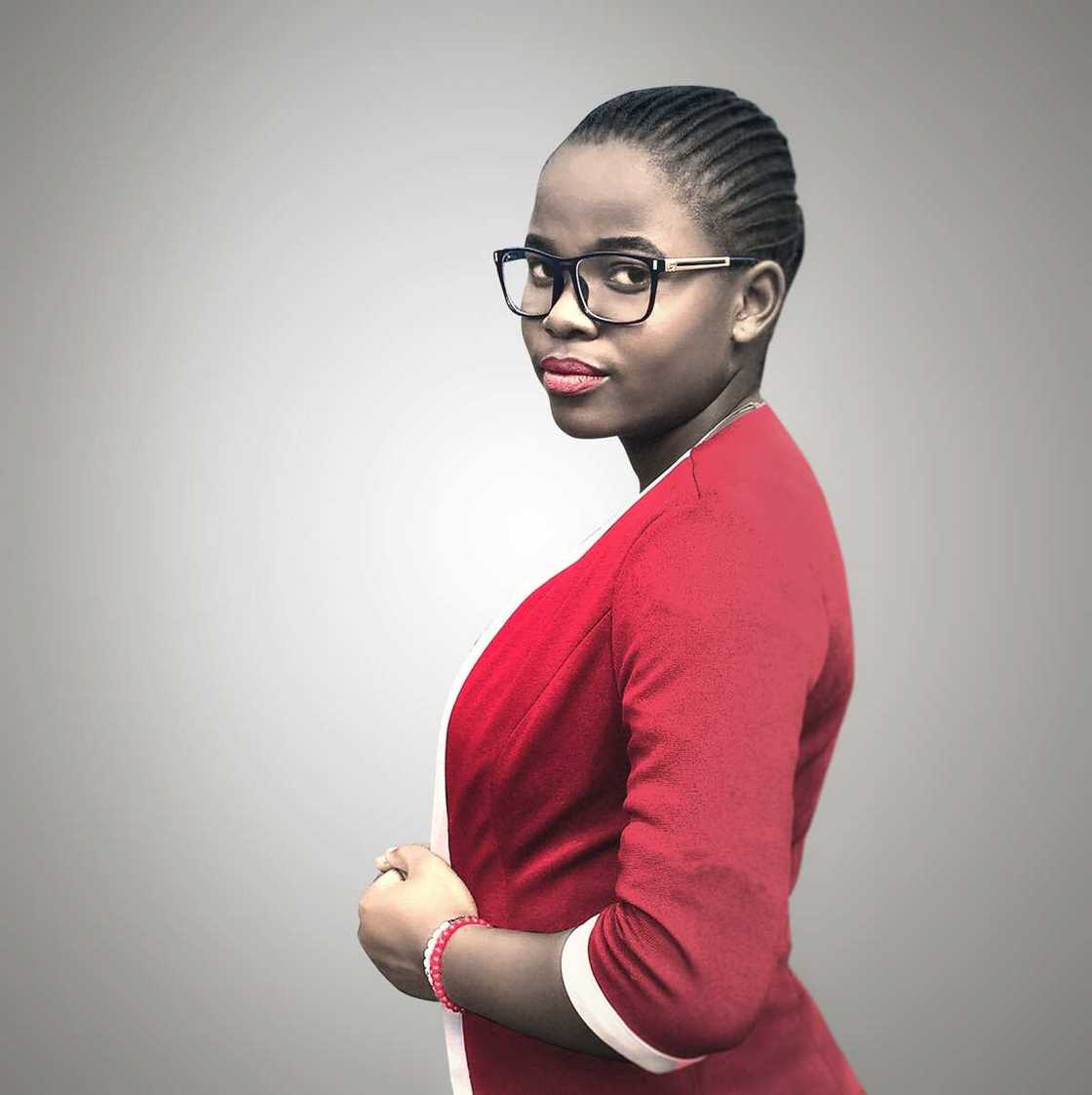 Responsibilities and duties of a secretary - full job description Responsibilities and duties of a secretary - full job description