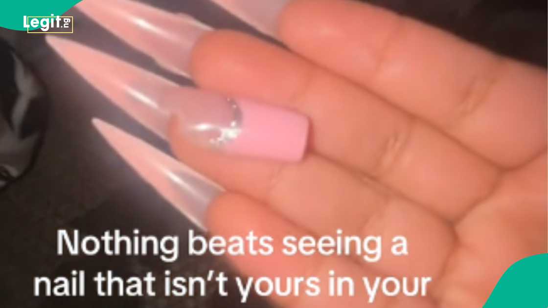 Lady finds artificial item in her boyfriend's room after paying him visit, posts what she saw Lady finds artificial item in her boyfriend's room after paying him visit, posts what she saw