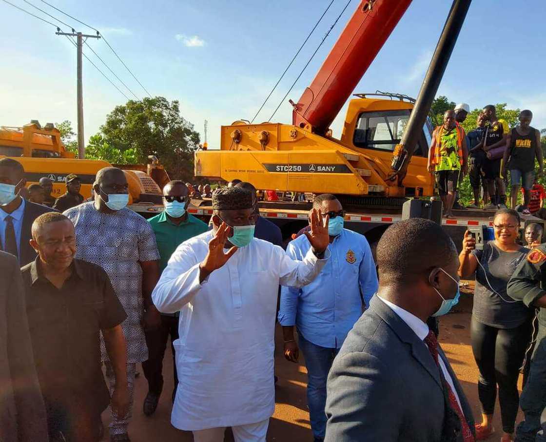 Governor Ugwuanyi leads rescue operation at accident scene