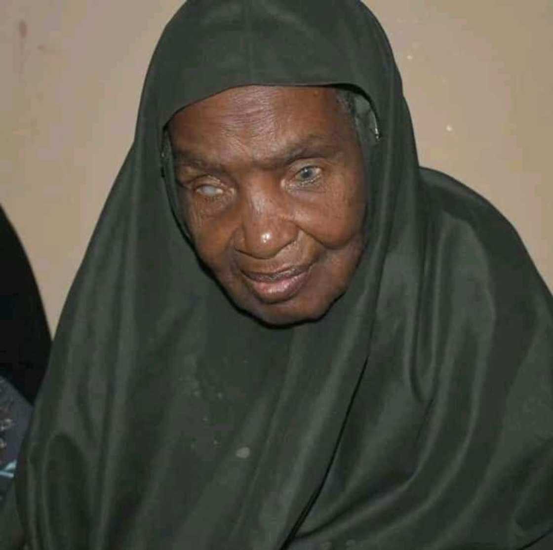 Mace mace a Kano: Mahaifiyar shugaban hukumar DSS ta rasu a Bichi Mace mace a Kano: Mahaifiyar shugaban hukumar DSS ta rasu a Bichi