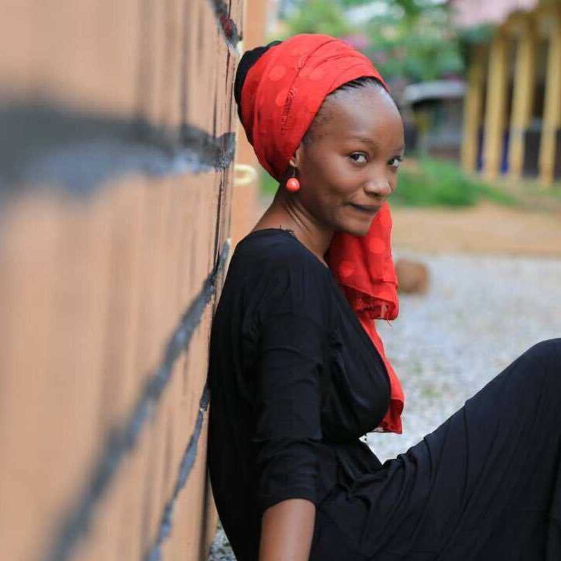 Ba ni da burin da ya wuce in zama mashahuriyar 'yar kasuwa - Jaruma Rayya Ba ni da burin da ya wuce in zama mashahuriyar 'yar kasuwa - Jaruma Rayya