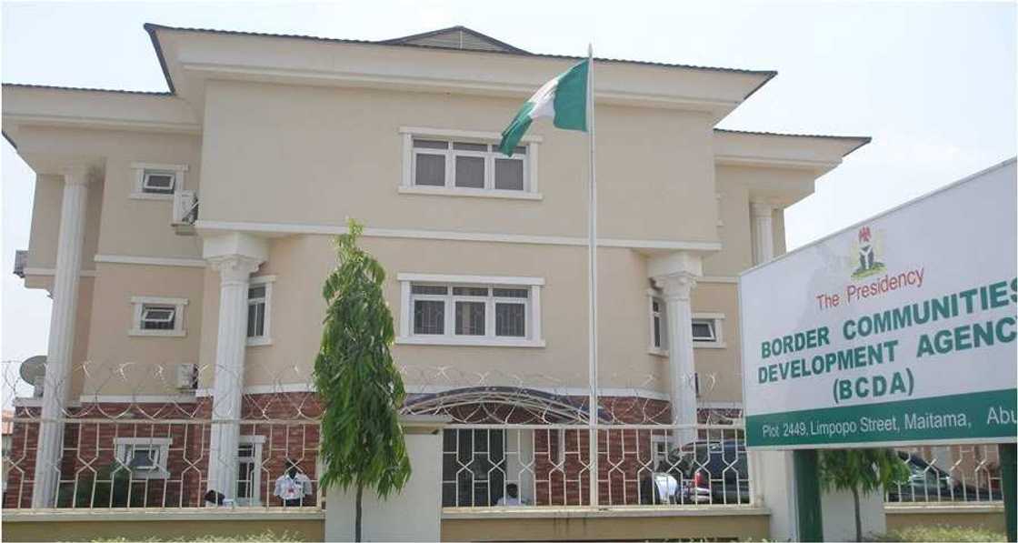 Atiku Abubakar ya nemi Magu ya binciki tabargazar da ake yi a Hukumar BCDA Atiku Abubakar ya nemi Magu ya binciki tabargazar da ake yi a Hukumar BCDA