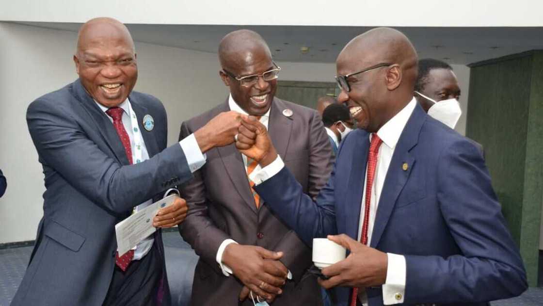 Jita-jita ta na yawo cewa Ministocin Buhari suna fada a kan rabon kujerun hukumar Neja-Delta Jita-jita ta na yawo cewa Ministocin Buhari suna fada a kan rabon kujerun hukumar Neja-Delta